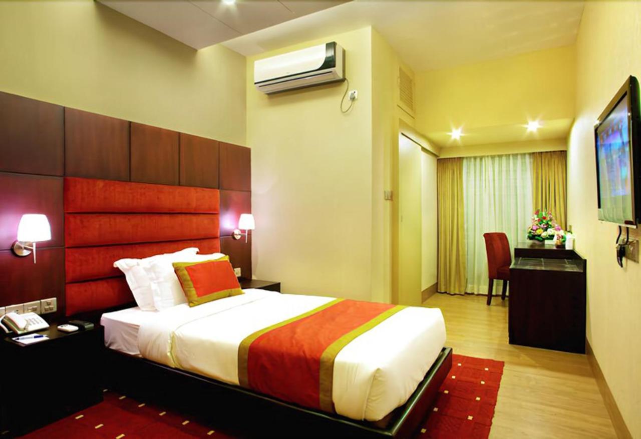 West Park Inn Dhaka Exterior foto